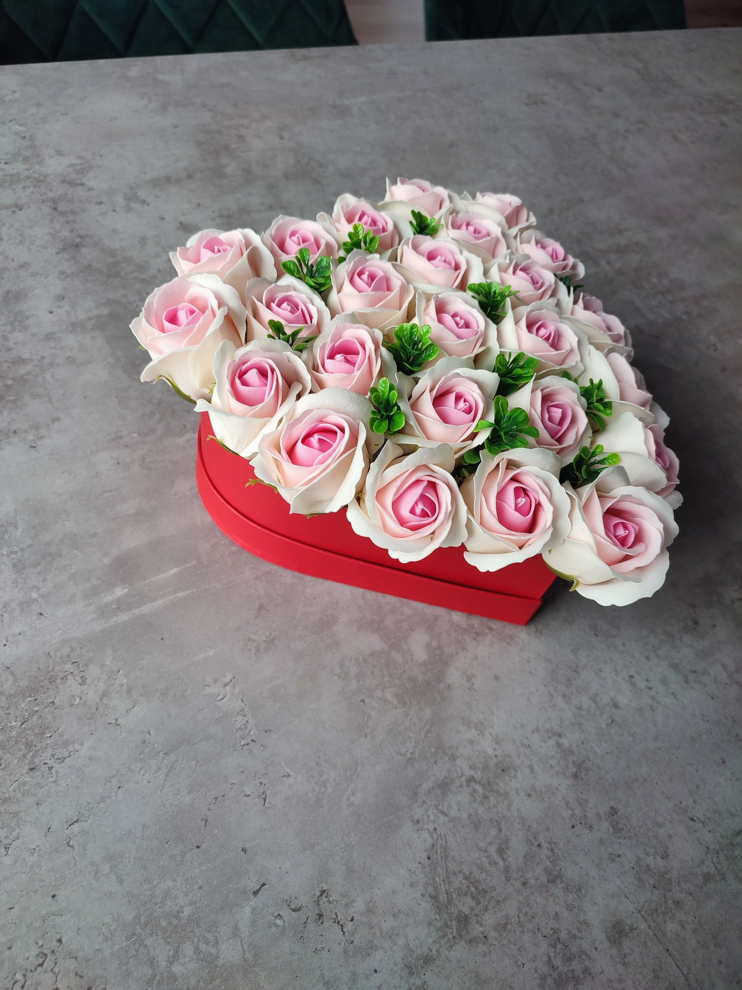 Plonojo muilo gėlių puokštė "Širdelė"